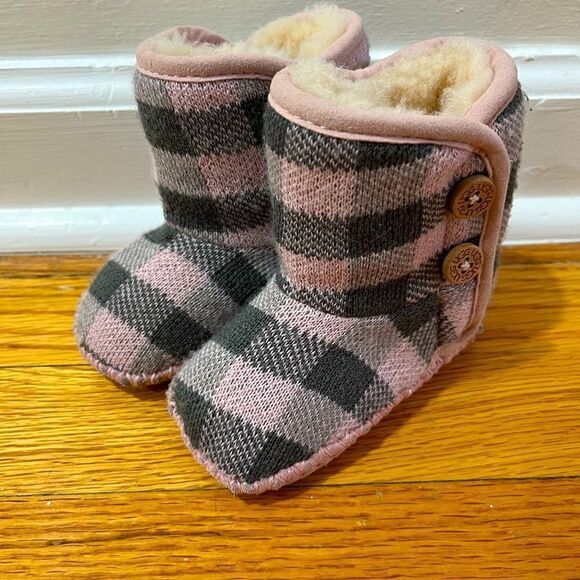UGG Other - UGG boots plaid pink baby girl size 2/3‎